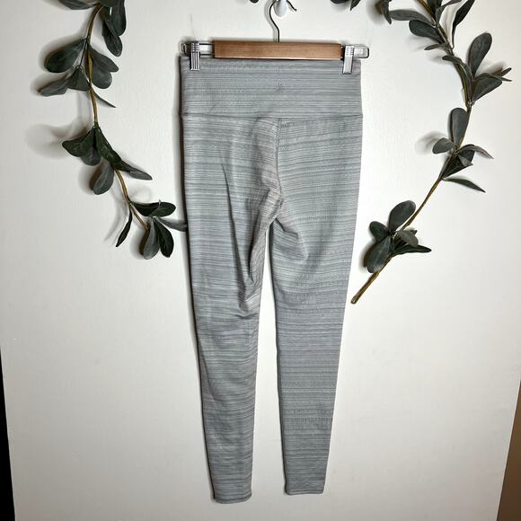 Athleta Gray Textured Leggings LAST CALL - Picture 4 of 6